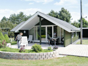 Three-Bedroom Holiday home in Idestrup 3 Bogø By